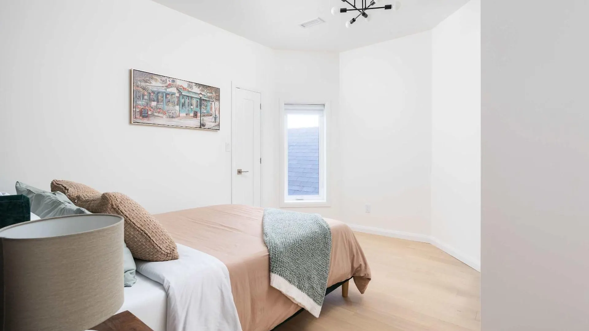 Large Victorian Sleeps 6 By Uoft Apartment Toronto