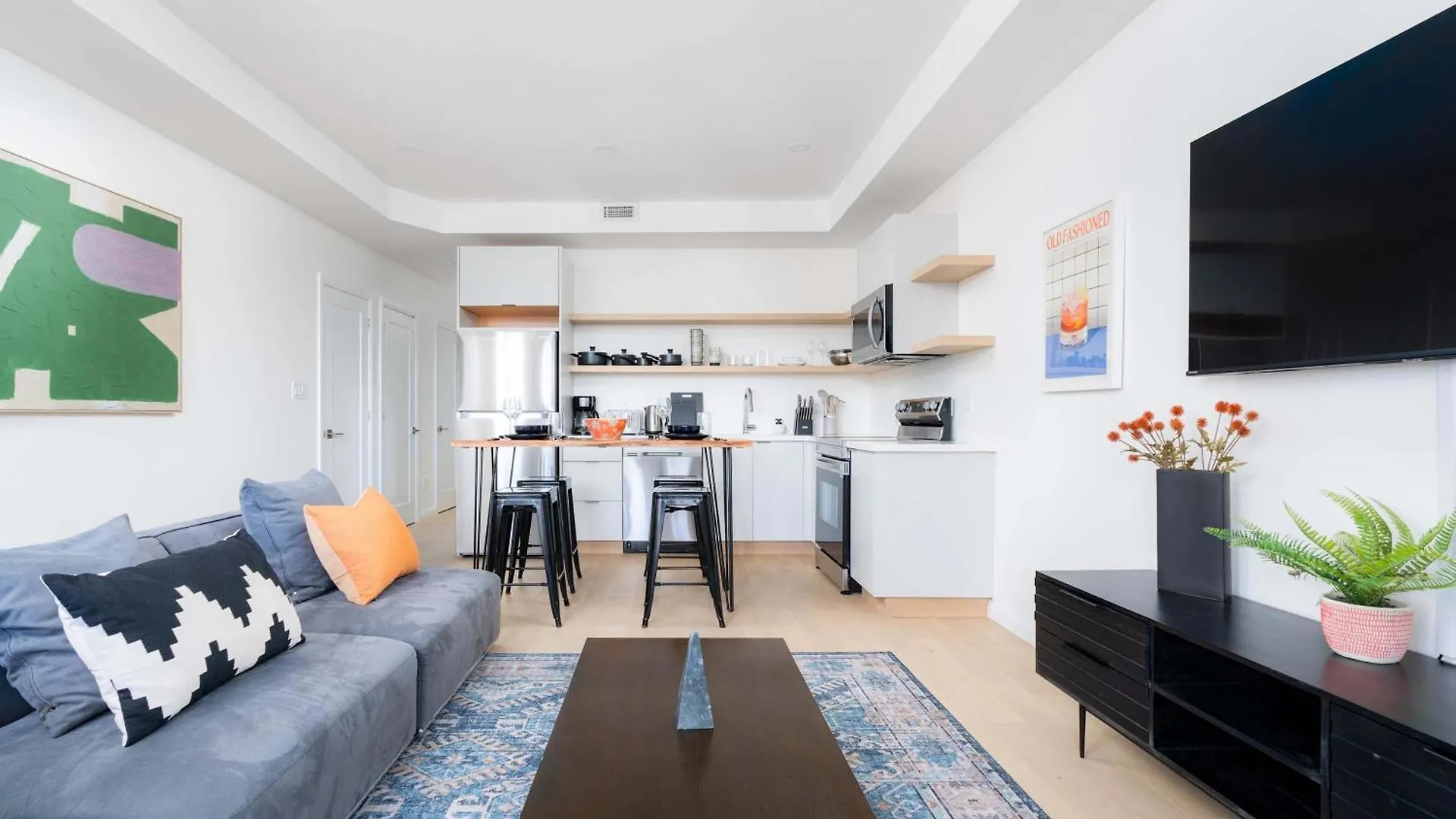Large Victorian Sleeps 6 By Uoft Apartment Toronto 0*,  Canada